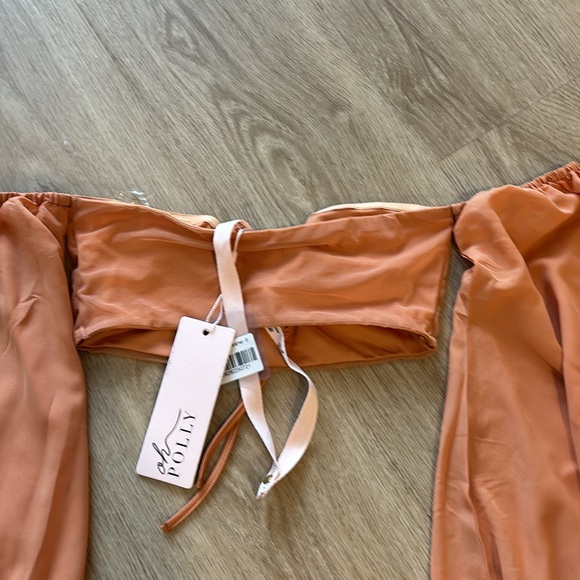 💜NWT💜 Oh Polly Off the Shoulder Bandeau Top - Picture 8 of 8